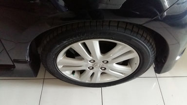 2010 Honda Jazz RS - Seperti Baru (s-4) 2010 Honda Jazz RS - Seperti Baru (s-4)