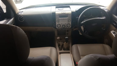 2010 Ford New Everest 2.5 L 4x4 2.4 - Barang kayak baru cat Ori smua kilometer asli (s-4) 2010 Ford New Everest 2.5 L 4x4 2.4 - Barang kayak baru cat Ori smua kilometer asli (s-4)