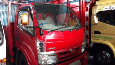 2011 Hino Dutro 110 SL LONG - Kondisi Mulus Siap Pakai (s-0) 2011 Hino Dutro 110 SL LONG - Kondisi Mulus Siap Pakai (s-0)