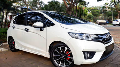 2017 Honda Jazz RS CVT - Mobil Pilihan (s-1) 2017 Honda Jazz RS CVT - Mobil Pilihan (s-1)