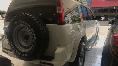 2010 Ford New Everest 2.5 L MT - Kredit Bisa Dibantu (s-6) 2010 Ford New Everest 2.5 L MT - Kredit Bisa Dibantu (s-6)