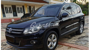 2013 Volkswagen Tiguan TSI Highline - KM Sedikit 2013 Volkswagen Tiguan TSI Highline - KM Sedikit