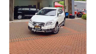 2016 Suzuki Sx4 mt - SIAP PAKAI ! 2016 Suzuki Sx4 mt - SIAP PAKAI !