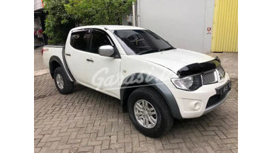 2013 Mitsubishi Strada Triton GLS 4x4 2013 Mitsubishi Strada Triton GLS 4x4