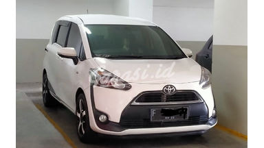 2017 Toyota Sienta G 2017 Toyota Sienta G