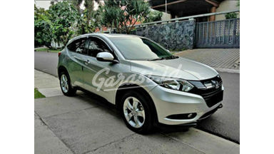 2015 Honda HR-V E - Mobil Pilihan 2015 Honda HR-V E - Mobil Pilihan