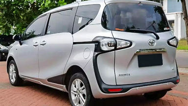 2017 Toyota Sienta G - Mobil Pilihan (s-2) 2017 Toyota Sienta G - Mobil Pilihan (s-2)