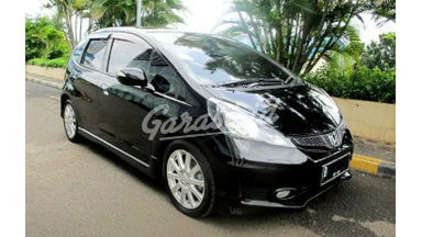 2013 Honda Jazz at - Kondisi Mulus Tinggal Pakai 2013 Honda Jazz at - Kondisi Mulus Tinggal Pakai