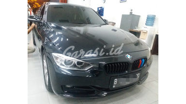 2014 BMW 3 Series 320i Sport - Istimewa 2014 BMW 3 Series 320i Sport - Istimewa