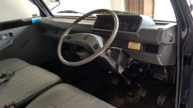2013 Mitsubishi L300 BOX - Kondisi Istimewa (s-2) 2013 Mitsubishi L300 BOX - Kondisi Istimewa (s-2)
