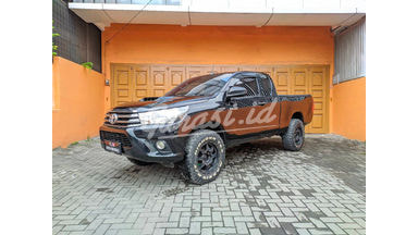 2015 Toyota Hilux E Extra Cabin 2015 Toyota Hilux E Extra Cabin