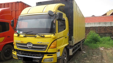 2007 Hino Ranger Truck lohan engkel - Barang Bagus Siap Pakai (s-0) 2007 Hino Ranger Truck lohan engkel - Barang Bagus Siap Pakai (s-0)