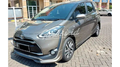 2017 Toyota Sienta Q - Cakep Mulus Siap Luar Kota Bisa Kredit 2017 Toyota Sienta Q - Cakep Mulus Siap Luar Kota Bisa Kredit