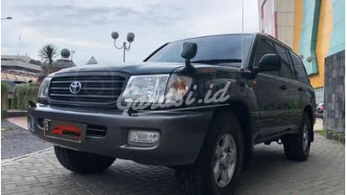 2001 Toyota Land Cruiser VX 100 2001 Toyota Land Cruiser VX 100