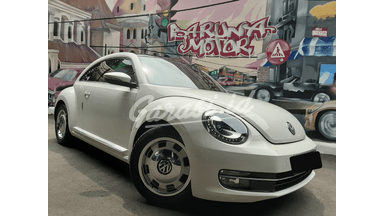 2012 Volkswagen Beetle UK Panoramic - istimewa 2012 Volkswagen Beetle UK Panoramic - istimewa