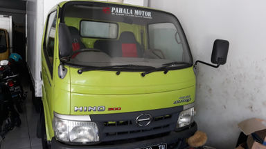 2012 Hino Dutro 110 SDL - Siap Pakai (s-2) 2012 Hino Dutro 110 SDL - Siap Pakai (s-2)