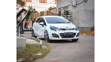 2012 KIA Rio AT 2012 KIA Rio AT