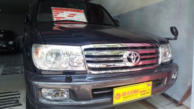 2005 Toyota Land Cruiser VX100 - mobil segala medan 2005 Toyota Land Cruiser VX100 - mobil segala medan