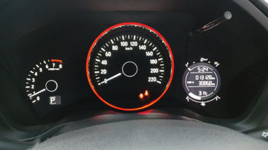 2017 Honda HR-V E CVT - Siap Pakai Dan Mulus (s-2) 2017 Honda HR-V E CVT - Siap Pakai Dan Mulus (s-2)