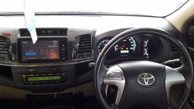 Jual Mobil Bekas 2014 Toyota Fortuner Vnt Trd Surabaya 000y805