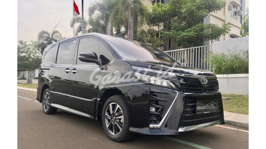 2017 Toyota Voxy 2.0 2017 Toyota Voxy 2.0