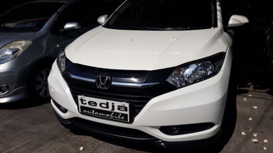 2015 Honda HR-V 1.5 - Terawat Mulus 2015 Honda HR-V 1.5 - Terawat Mulus
