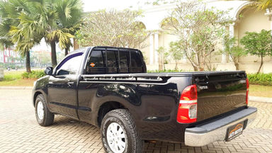 Jual Mobil Bekas 2014 Toyota Hilux SINGLE CABIN DISEL 2.5 