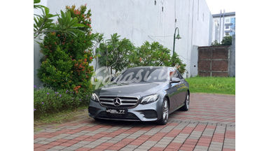 2017 Mercedes Benz E-Class E300 AMG Line 2017 Mercedes Benz E-Class E300 AMG Line