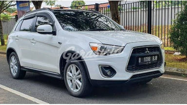 Harga Specs Review Mitsubishi Outlander Garasi Id
