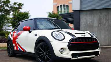2014 MINI Cooper S Turbo - Mobil Pilihan (s-1) 2014 MINI Cooper S Turbo - Mobil Pilihan (s-1)