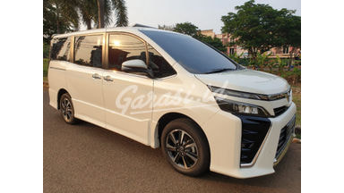 2019 Toyota Voxy G - Mobil Pilihan 2019 Toyota Voxy G - Mobil Pilihan