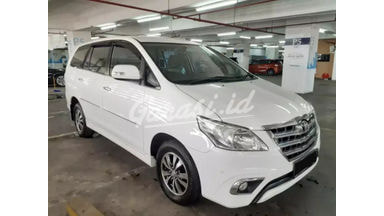 2015 Toyota Kijang Innova V - Chantiq Luar Dalem Istimewa Siap Luar Kota 2015 Toyota Kijang Innova V - Chantiq Luar Dalem Istimewa Siap Luar Kota