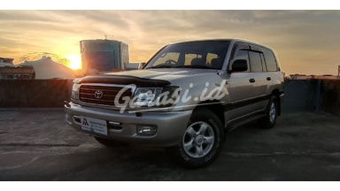 2002 Toyota Land Cruiser VX 100 - FULL ORIGINAL 2002 Toyota Land Cruiser VX 100 - FULL ORIGINAL