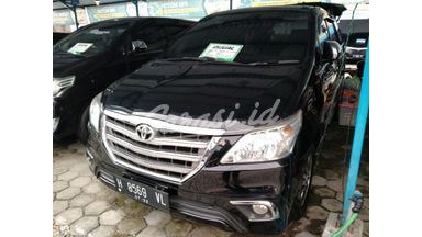 2014 Toyota Kijang Innova V - Terawat Siap Pakai 2014 Toyota Kijang Innova V - Terawat Siap Pakai