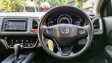 2015 Honda HR-V E CVT - Mobil Pilihan (s-4) 2015 Honda HR-V E CVT - Mobil Pilihan (s-4)