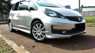 2013 Honda Jazz RS - Mobil Pilihan (s-2) 2013 Honda Jazz RS - Mobil Pilihan (s-2)