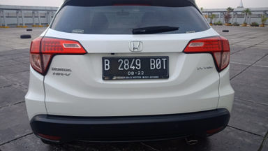 2017 Honda HR-V E CVT - Siap Pakai Dan Mulus (s-13) 2017 Honda HR-V E CVT - Siap Pakai Dan Mulus (s-13)