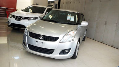2014 Suzuki Swift GX - Mobil Pilihan 2014 Suzuki Swift GX - Mobil Pilihan