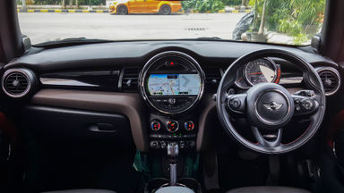 2014 MINI Cooper S Turbo - Mobil Pilihan (s-5) 2014 MINI Cooper S Turbo - Mobil Pilihan (s-5)