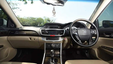 2013 Honda Accord Vtil - Dijual Cepat Full Orisinal Seperti Baru (s-5) 2013 Honda Accord Vtil - Dijual Cepat Full Orisinal Seperti Baru (s-5)
