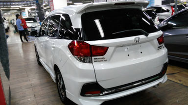 2015 Honda Mobilio rs - Putih mulus langsung gas (s-2) 2015 Honda Mobilio rs - Putih mulus langsung gas (s-2)