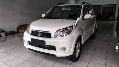 2014 Toyota Rush G MT - Mobil Pilihan 2014 Toyota Rush G MT - Mobil Pilihan