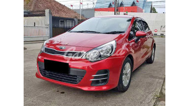 2016 KIA Rio AT 2016 KIA Rio AT