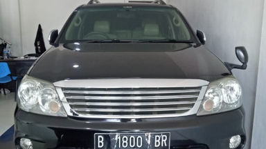 2006 Toyota Fortuner G luxury - Kondisi terawat, siap pakai. (s-2) 2006 Toyota Fortuner G luxury - Kondisi terawat, siap pakai. (s-2)