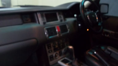 2004 Land Rover Range Rover Vogue Autobiography - Barang Bagus Siap Pakai, harga nego. (s-10) 2004 Land Rover Range Rover Vogue Autobiography - Barang Bagus Siap Pakai, harga nego. (s-10)