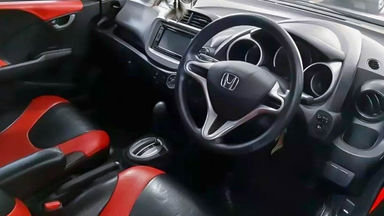 2014 Honda Jazz RS - Mobil Pilihan (s-4) 2014 Honda Jazz RS - Mobil Pilihan (s-4)