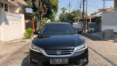 2013 Honda Accord VTIL Automatic - "KM 32rb" Record Service (s-0) 2013 Honda Accord VTIL Automatic - "KM 32rb" Record Service (s-0)