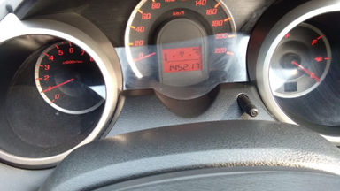 2012 Honda Jazz RS - Sangat Istimewa Seperti Baru (s-2) 2012 Honda Jazz RS - Sangat Istimewa Seperti Baru (s-2)