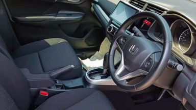 2017 Honda Jazz RS - Mobil Pilihan (s-4) 2017 Honda Jazz RS - Mobil Pilihan (s-4)