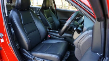 2018 Honda HR-V Special Edition - Automatic, KM 10rb, Nol Spet, Like New 99% (s-6) 2018 Honda HR-V Special Edition - Automatic, KM 10rb, Nol Spet, Like New 99% (s-6)
